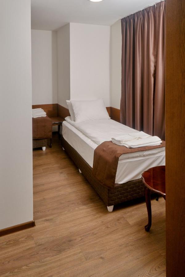 פלבן Hotel Splendid מראה חיצוני תמונה