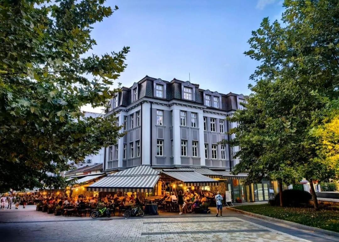 פלבן Hotel Splendid מראה חיצוני תמונה